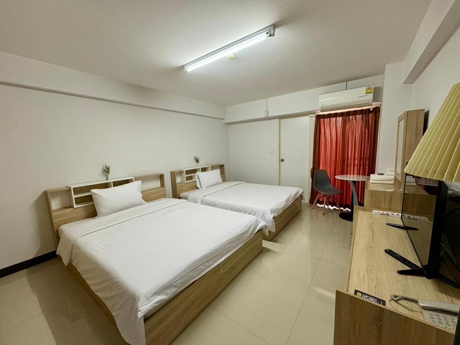 U Sabai Hotel Банкок Екстериор снимка