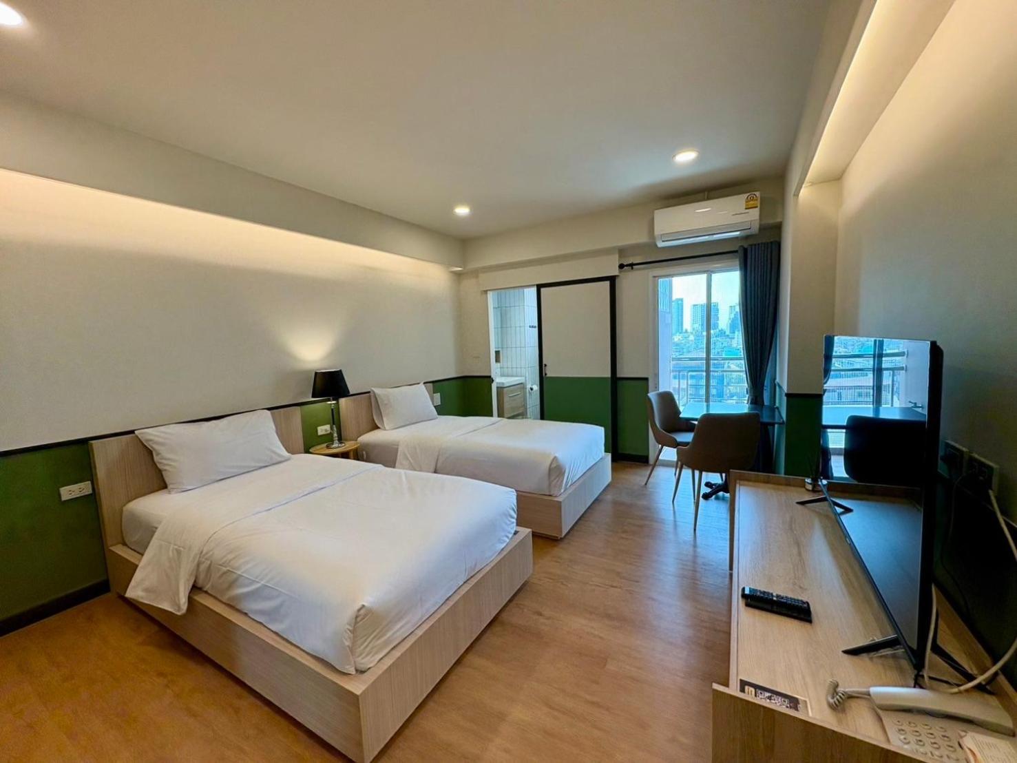 U Sabai Hotel Банкок Екстериор снимка