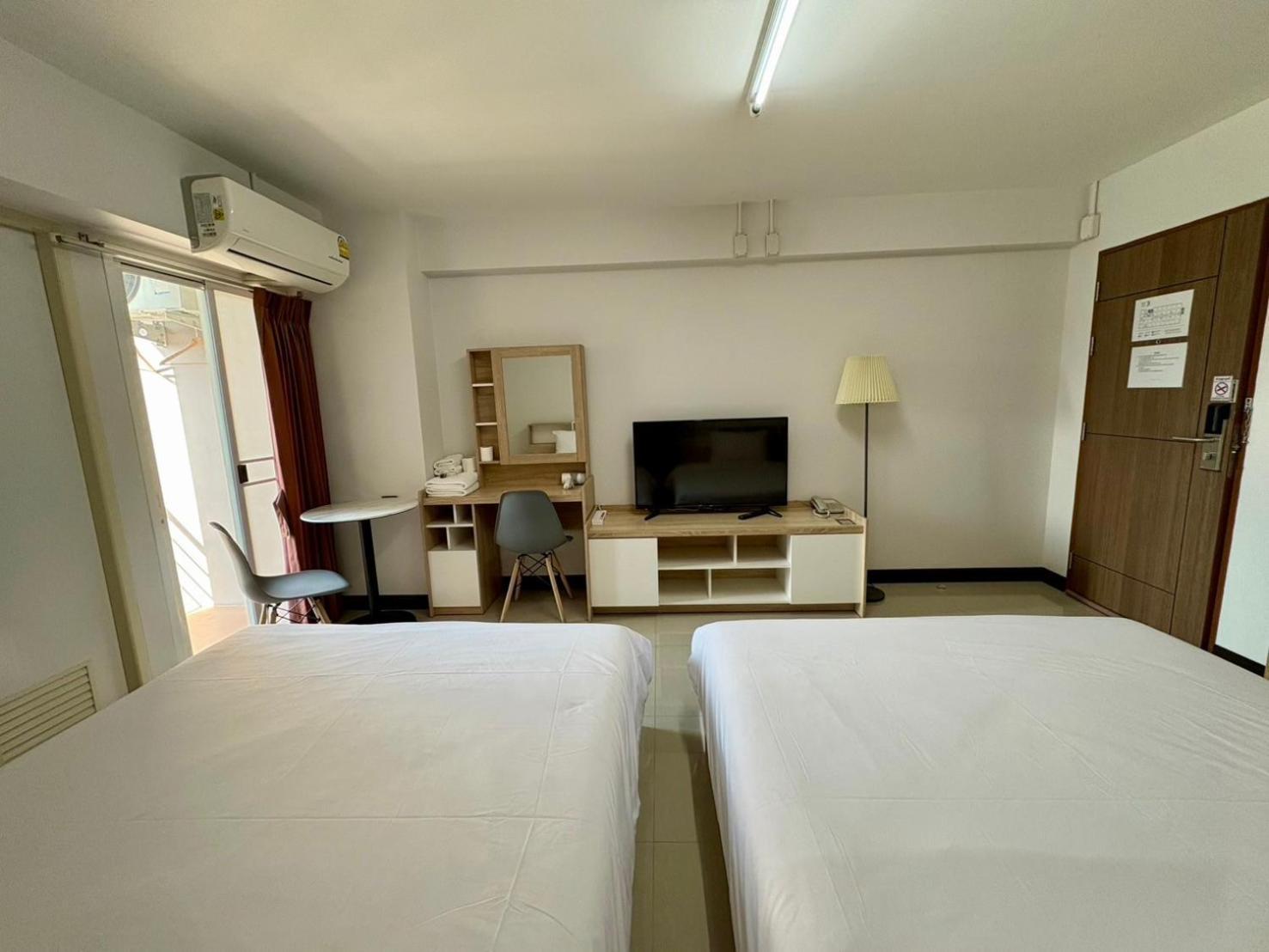 U Sabai Hotel Банкок Екстериор снимка